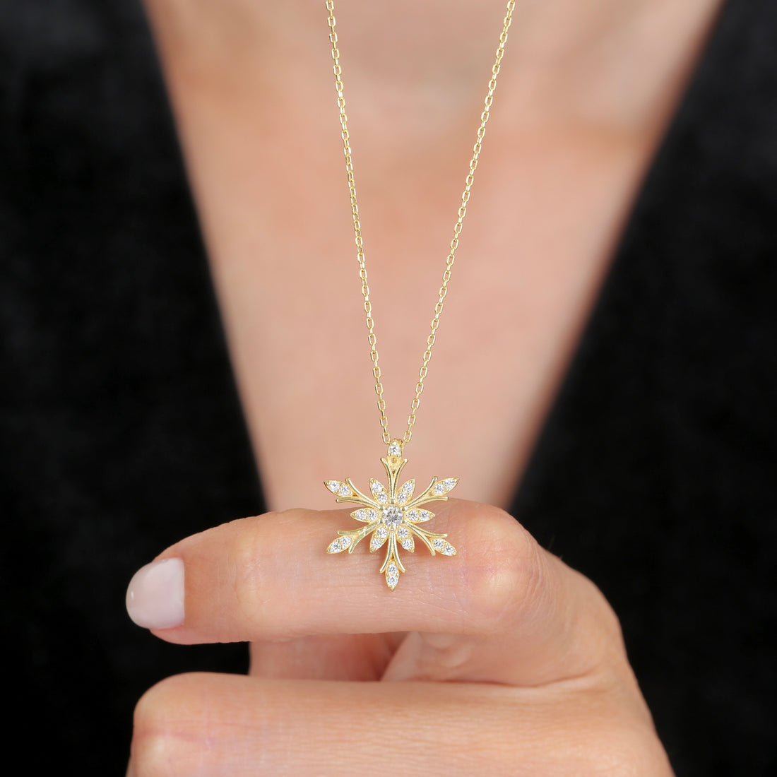 Celestial Bloom Necklace In Gold