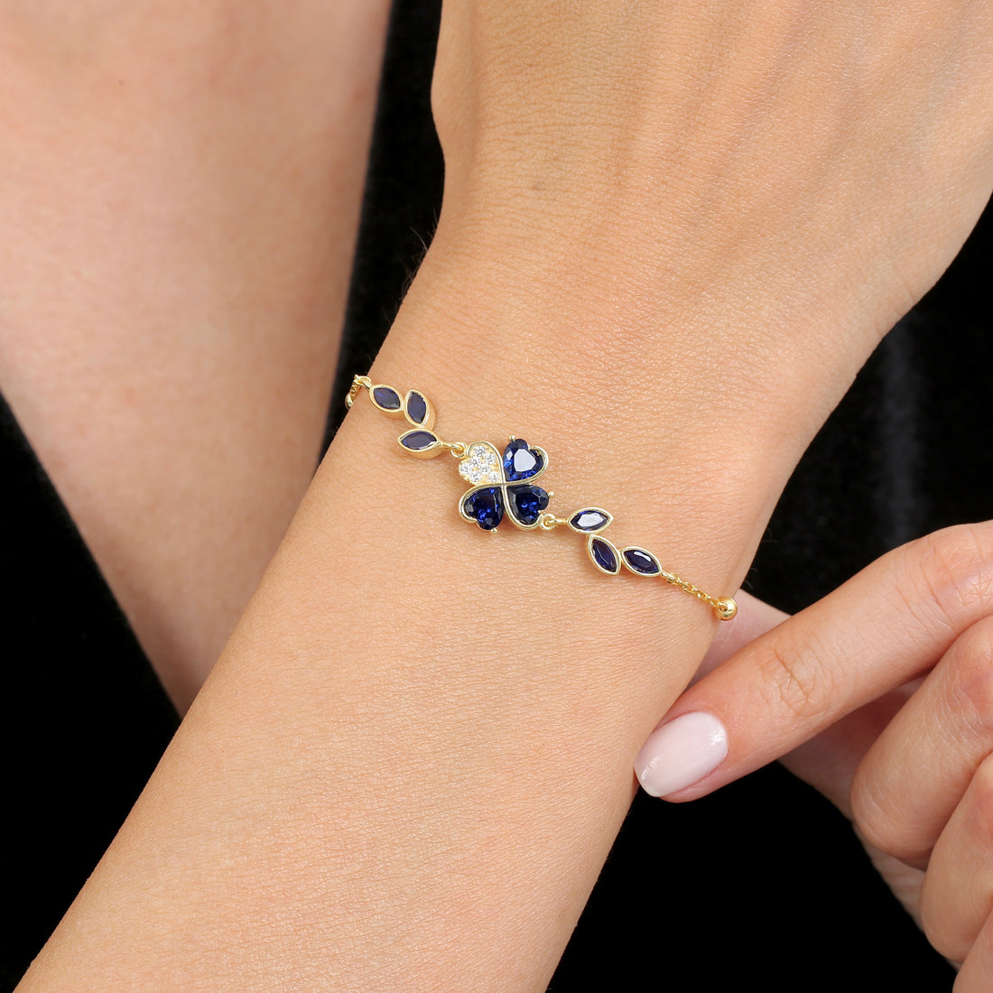 Whispers of Sapphire Bracelet In Gold