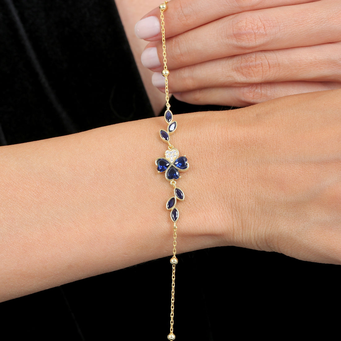 Whispers of Sapphire Bracelet In Gold