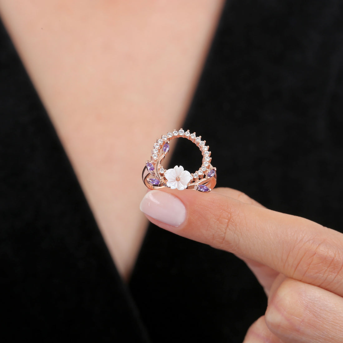 Garden Whisper Ring In Rose Gold