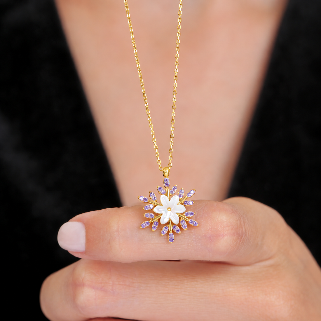 Amethyst Snowflake Flower Necklace In Gold