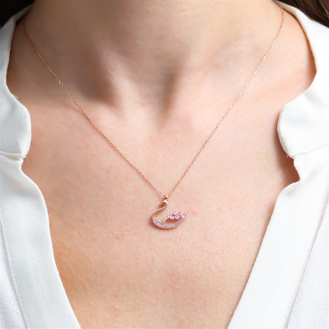 Pink Baguette Sparkling Swan Necklace In Rose Gold