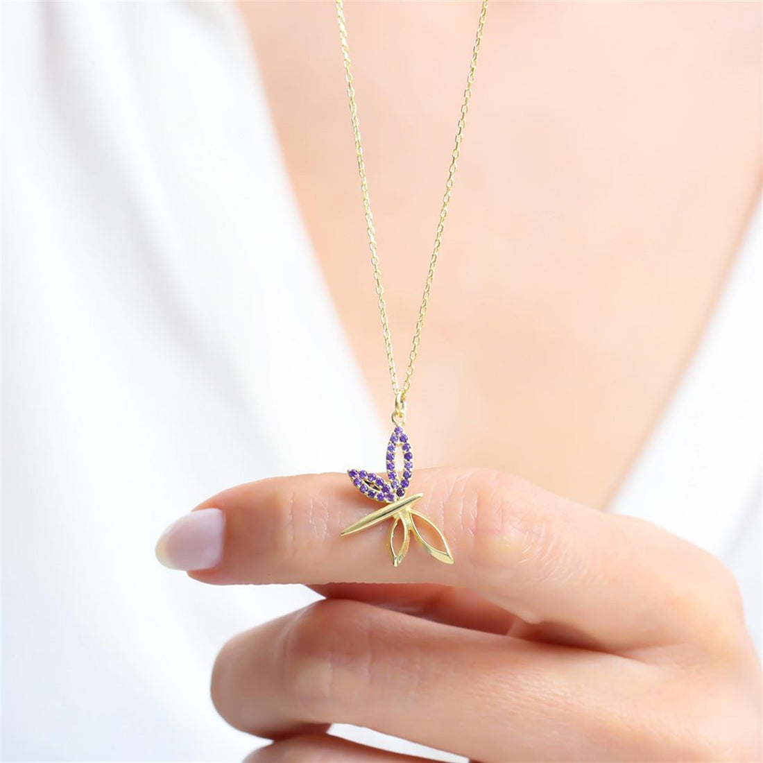 Amethyst Dragonfly Necklace In Gold