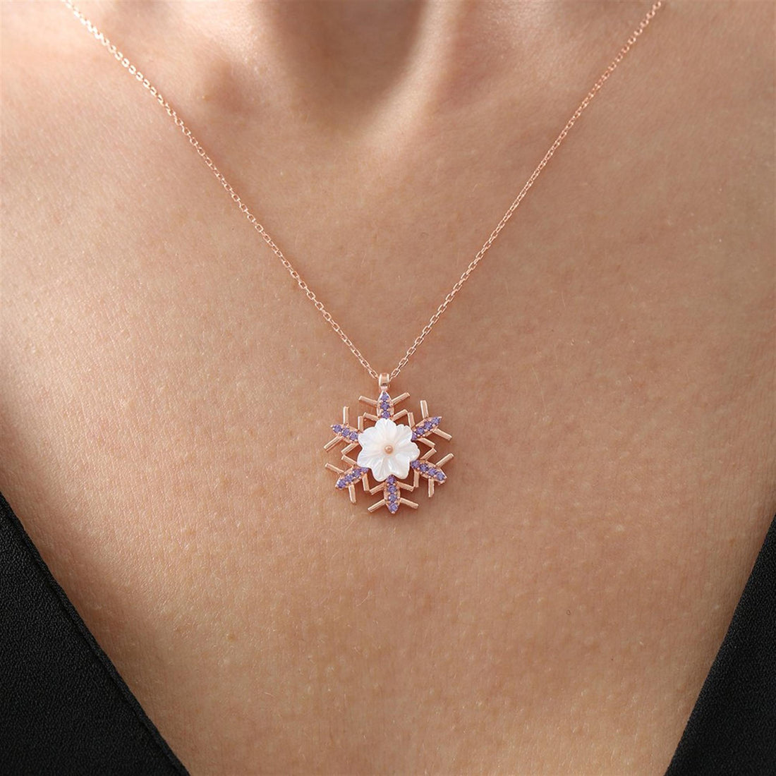 Snowflake Magnolia Pendant in Rose Gold