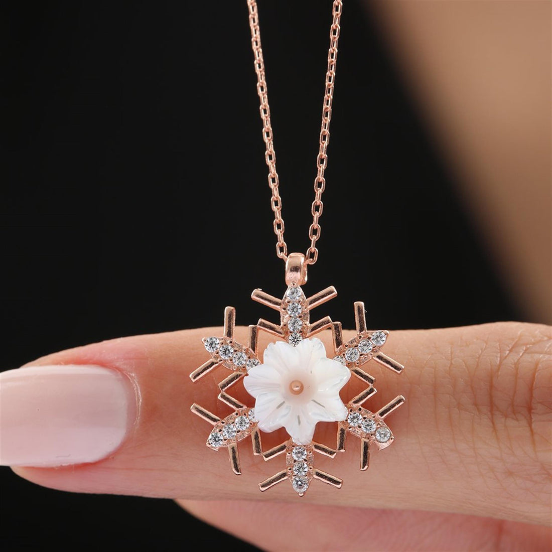 Snowflake Magnolia Pendant in Rose Gold