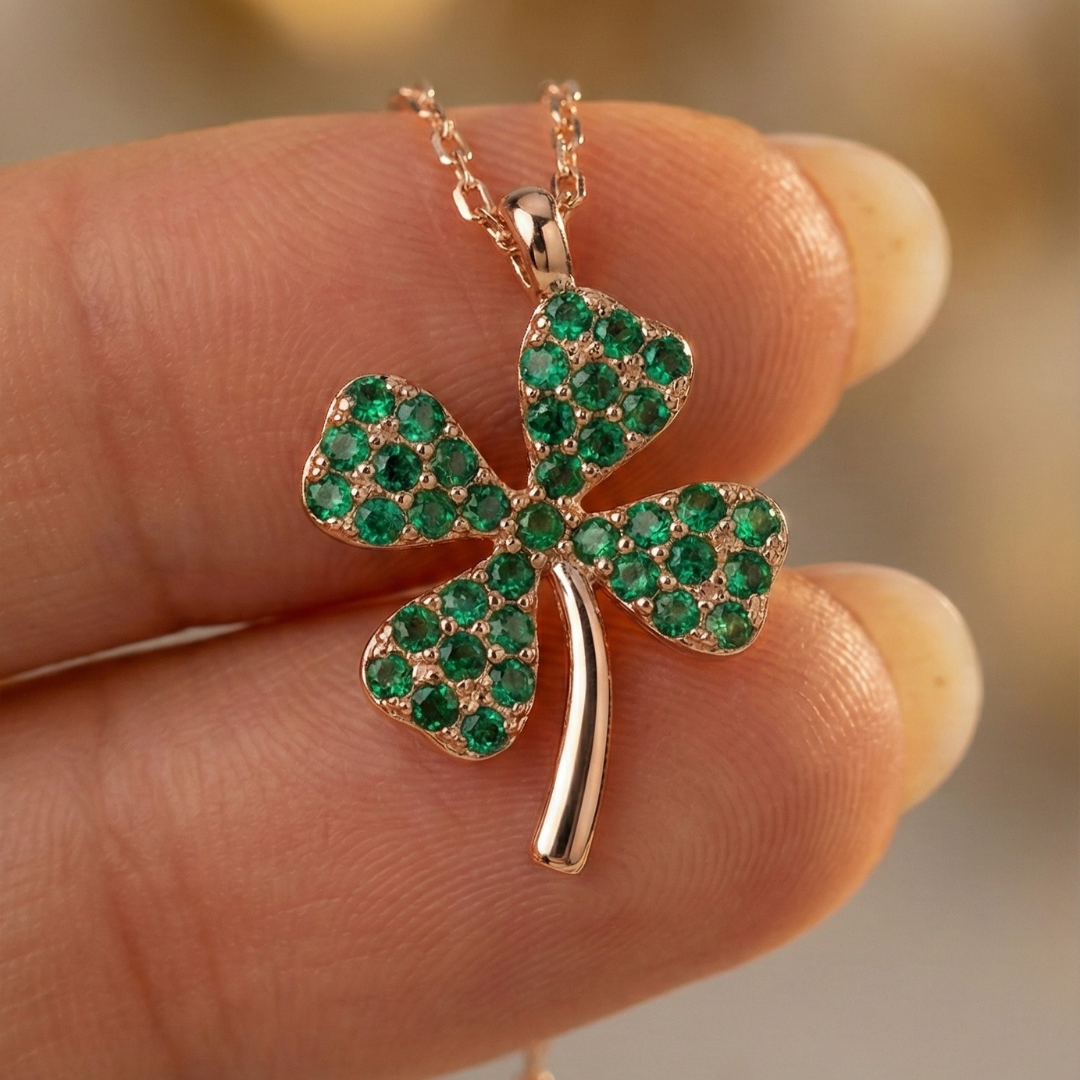 Emerald Clover Sparkle Necklace In Rose Gold
