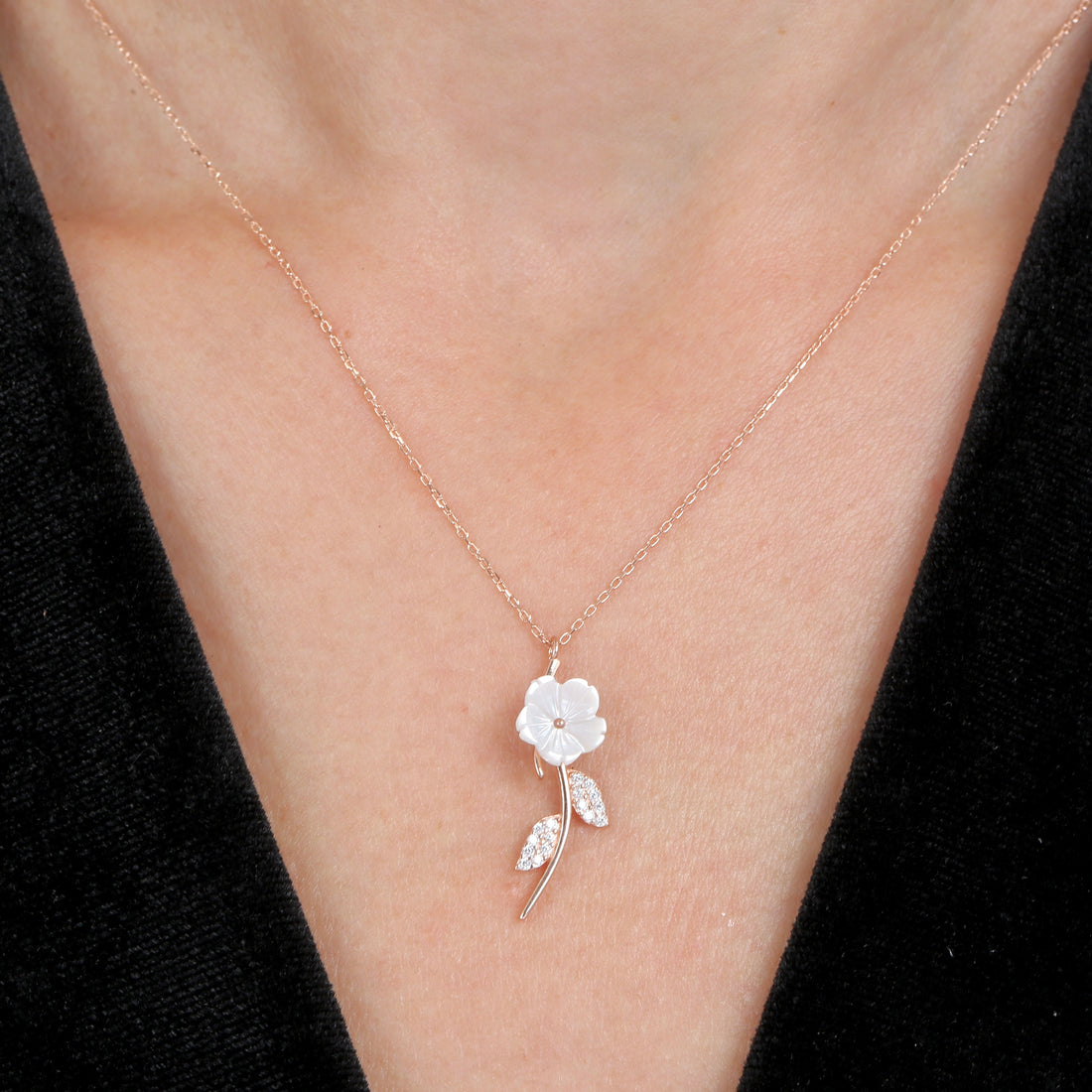 Blooming Grace Pendant in Rose Gold