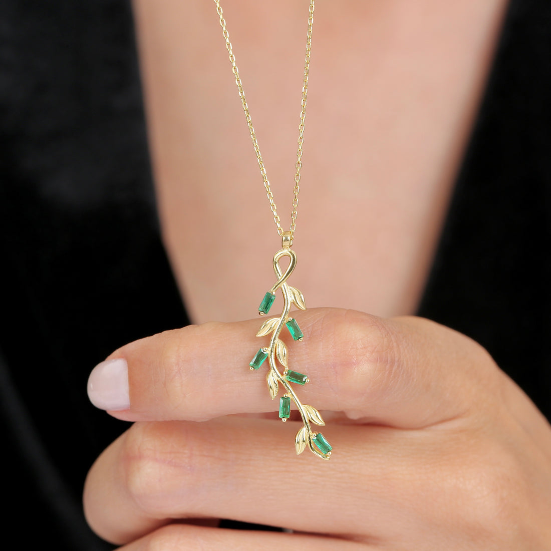 Emerald Leaflet Necklace In Gold