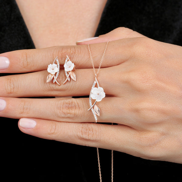The Whispering Vine Set In Rose Gold