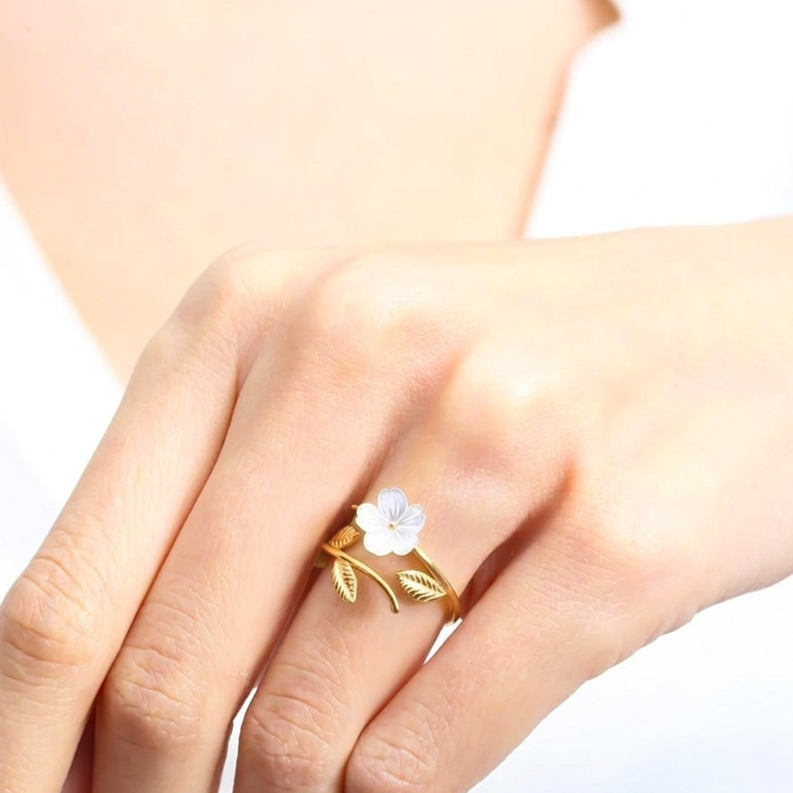 Magnolia Leaf Wrap Ring in Gold