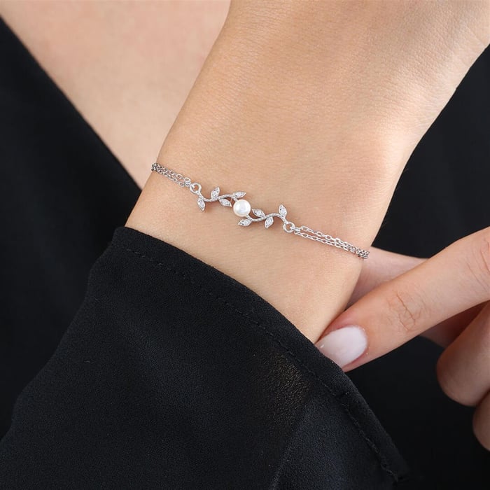Pearl Spring Flowers Bracelet In Silver