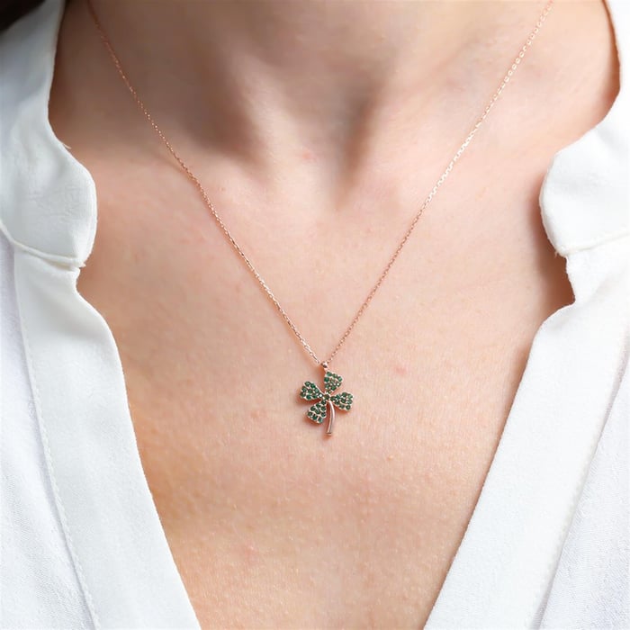 Emerald Clover Sparkle Necklace In Rose Gold