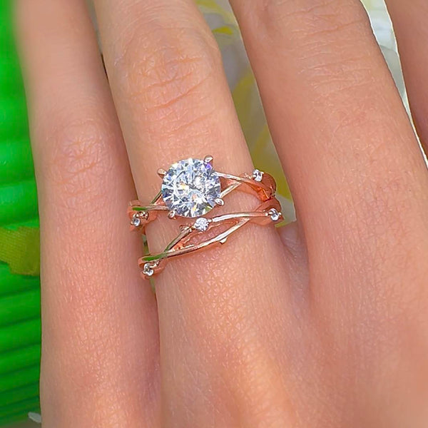 Ivy-Wrapped Solitaire Ring – Rose-Gold